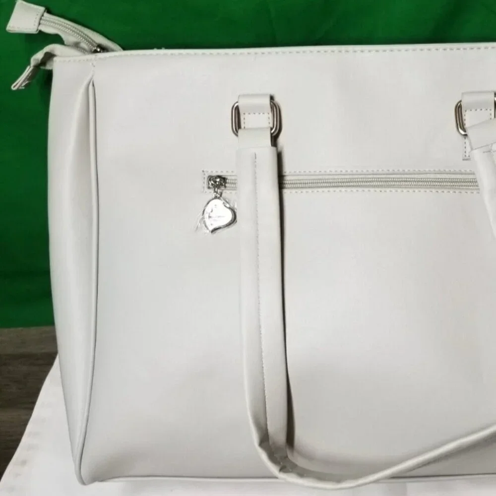 NEW WITH TAGS Bella Russo Laptop Large Tote Bag Office Travel